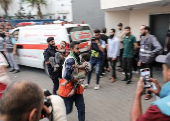 Evakuierung von Al-Aqsa Krankenhaus: „Unser Schicksal ist es, zu sterben“