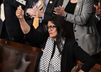 „Ich werde niemals nachgeben, wenn es darum geht, den Mächtigen die Wahrheit zu sagen."