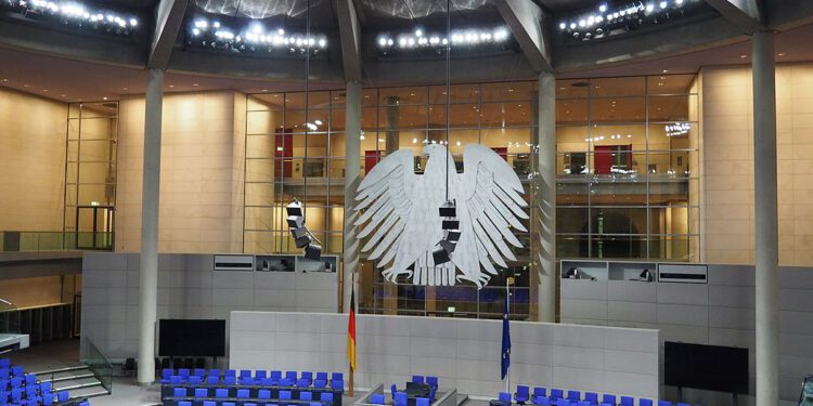 Es ist geschehen: Rechtsextreme Partei zum ersten Mal seit 1945 wieder stärkste Kraft