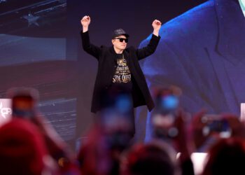 "Arabisch ist die Sprache des Feindes" - Elon Musk baut weltweit rechtsextreme Netzwerke auf