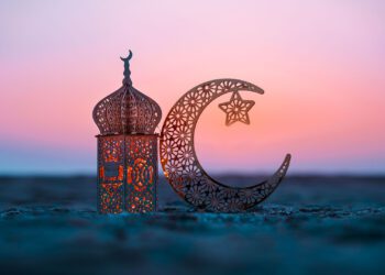 Wann beginnt Ramadan 2026? Wurde der Mond wirklich gesichtet? Was gilt in Deutschland? Itidal klärt auf.
