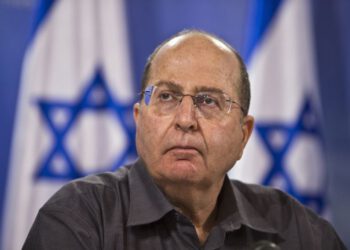 Moshe Ya’alon, früherer israelischer Verteidigungsminister (2013 bis 2016) und ehemaliger Generalstabschef der Streitkräfte (2002 bis 2005) rechnet mit Israel ab: „Das ist wie bei den Nazis“. (Foto: Reuters)