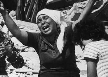 Israel und die extremistische Phalange-Miliz im Libanon ermordeten 1982 in den Flüchtlingslagern Sabra und Schatila über 2.000 palästinensische Zivilisten.