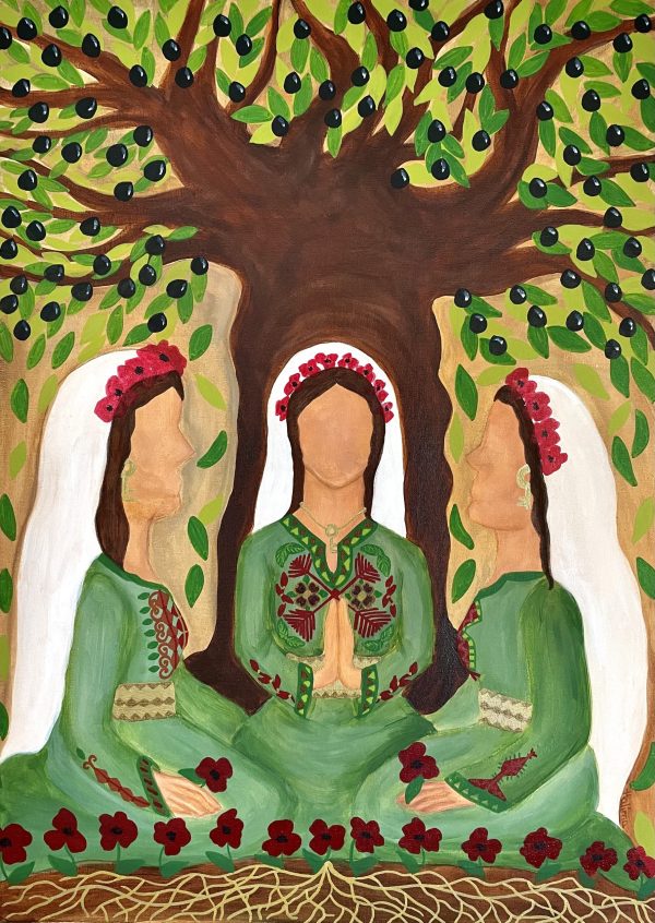 „Praying Palestinian Women“ von Halima Aziz: drei Frauen in grünen bestickten Gewändern mit Blumenkränzen sitzen unter einem Olivenbaum