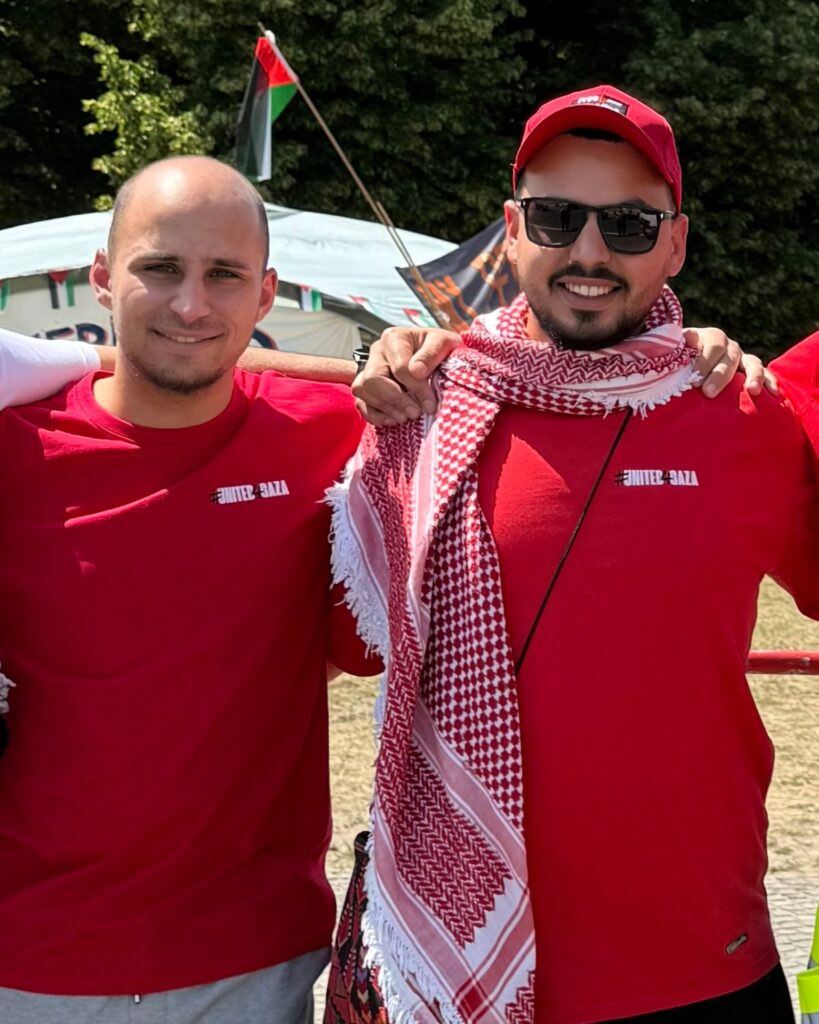 Abed Hassan und Amin Rjoob, Organisatoren von United4Palestine, bei einer Demonstration in Berlin